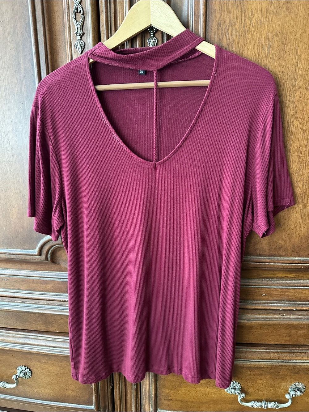 Ambiance Ribbed V-Neck Short Sleeve Top with Choker - Burgundy